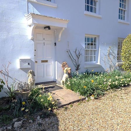 Georgian 2 Bedroom Apartment In Chichester With Free Parking - Chichester Holiday Properties Exterior foto